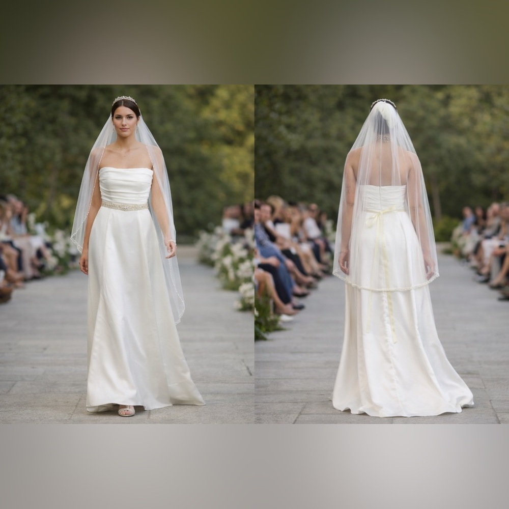 Strapless Ivory Wedding Gown with Veil